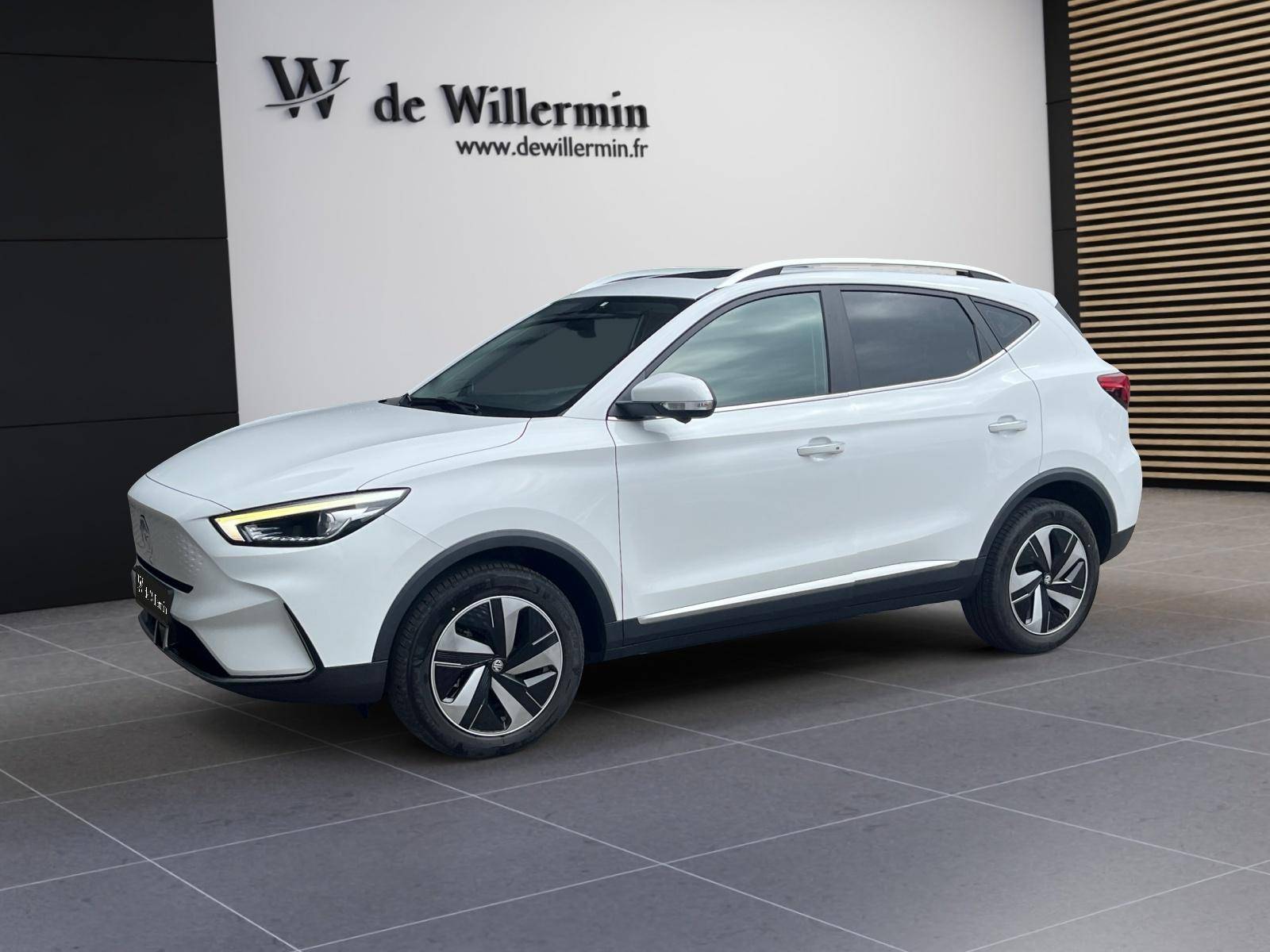 Photo MG ZS Luxury 70kWh  ZS EV Autonomie Etendue 70kWh - 115 kW 2WD Luxury