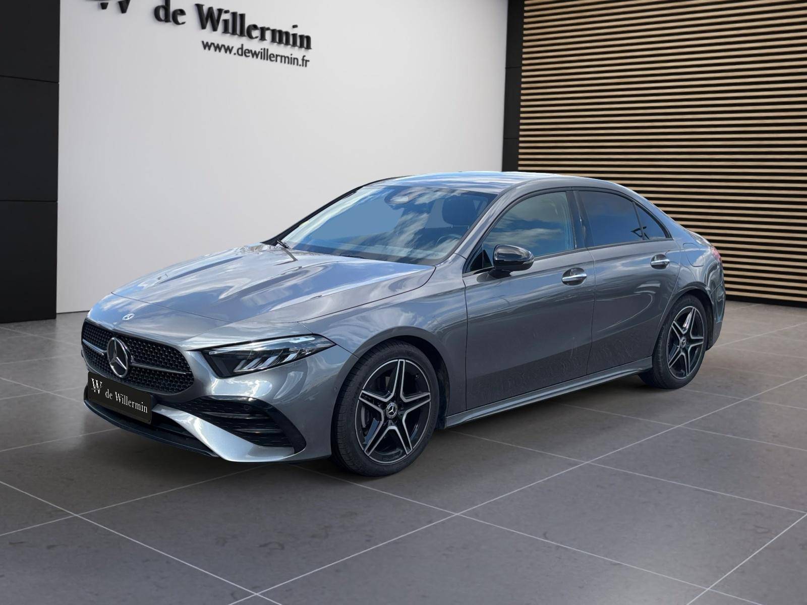 Photo MERCEDES CLASSE A BERLINE Classe A 200 d 8G-DCT Berline